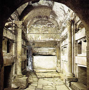 Calixtus-Katakombe: erster offizieller Friedhof der Gemeinde von Rom
