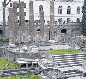 Zwischen Ruinen und Tempeln