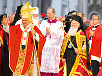 Das päpstliche Pallium zwischen Kontinuität und Entwicklung Das päpstliche Pallium zwischen Kontinuität und Entwicklung