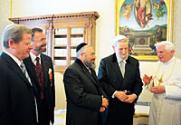Als Pilger im Heiligen Land: Papst Benedikt XVI. im Gesprch mit den Juden