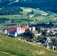 Seelsorgliches Zentrum und bedeutender Kulturträger Seelsorgliches Zentrum und bedeutender Kulturträger