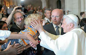 Zeugnis geben von der anspruchsvollen Schönheit des christlichen Lebens Zeugnis geben von der anspruchsvollen Schönheit des christlichen Lebens