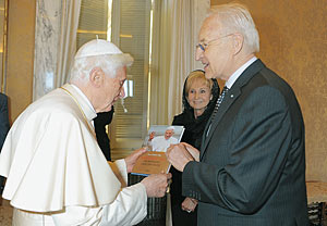 Prominente schreiben ber ihre Begegnung mit dem Papst