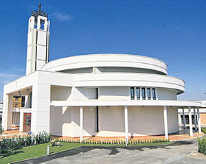 Italienische Kirche für eine deutsche Heilige Italienische Kirche für eine deutsche Heilige