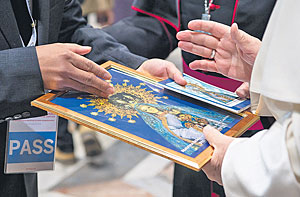 Privilegierte Orte der Begegnung mit Gott und den Menschen Privilegierte Orte der Begegnung mit Gott und den Menschen
