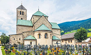 1250 Jahre Stift Innichen und die Missionierung im Fränkischen Reich 1250 Jahre Stift Innichen und die Missionierung im Fränkischen Reich