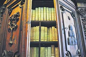 Apostolisches Schreiben in Form eines Motu proprio durch das das Vatikanische Geheimarchiv in Vatikanisches Apostolisches Archiv umbenannt wird