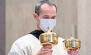 Kehren wir mit Freude zurck zur Eucharistie!